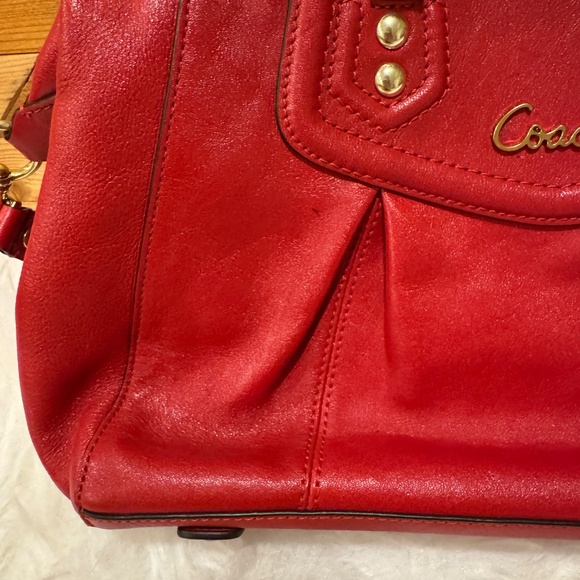 Amazing condition Coach Ashley Leather Satchel Red Bag - Picture 3 of 8